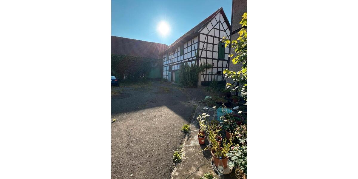 Mehrfamilienhaus, Wohnhaus Drei Gleichen - 13 Zimmer, 300 m&sup2;, 150.000&euro; | Angebot:26932538