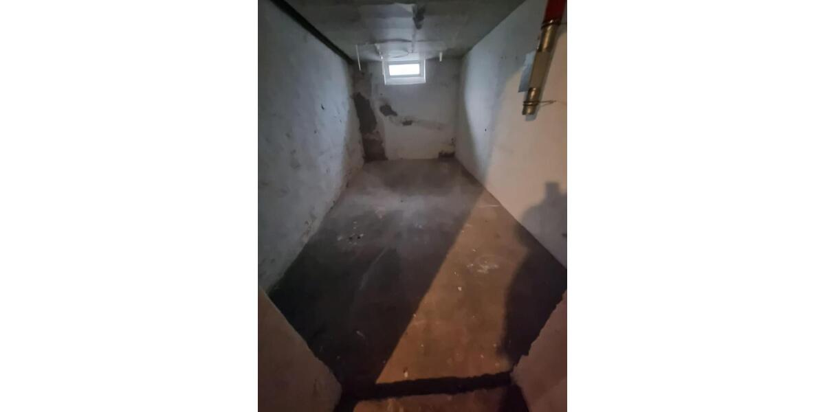 Atlas Immobilien: charmante 4-Zimmer-Wohnung zu vermieten. 4 zimmer