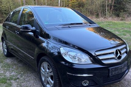 Mercedes-Benz B 180 111.800 km 5.900 &euro; Crawinkel 99885