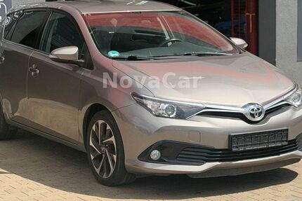 Toyota Auris 205.000 km 5.690 &euro; Erfurt 99086