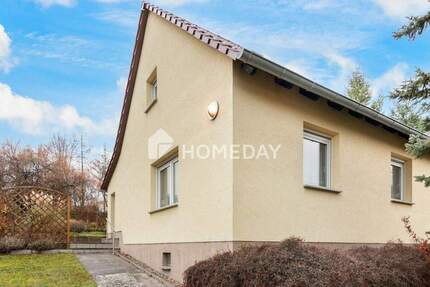 Idyllisches, kleines EFH mit Nebenhaus auf 900 m² Grundstück, Terrasse & Garage in Andreasvorstadt 3 zimmer