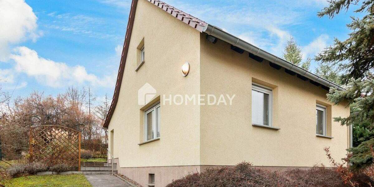 Idyllisches, kleines EFH mit Nebenhaus auf 900 m² Grundstück, Terrasse & Garage in Andreasvorstadt 3 zimmer