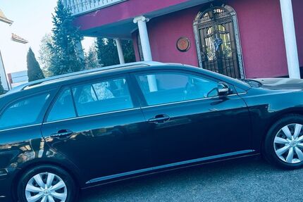 Toyota Avensis 115.000 km 4.599 &euro; Gotha 99867