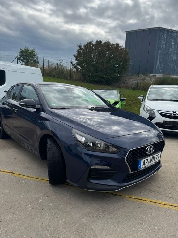 i30