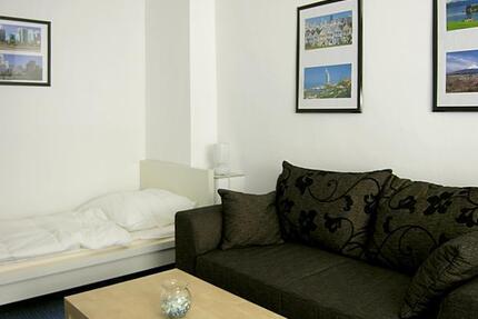 (EF0425_Y) Erfurt: Löbervorstadt, möbliertes Zimmer mit eigenem WCDusche, 1. Obergeschoss, an Wochenendheimfahrer - Zimmer Erfurt Löbervorstadt | Angebot:27537780