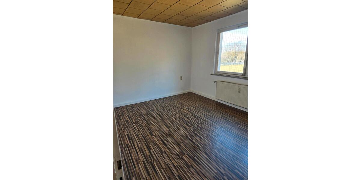 Etagenwohnung Straußfurt - 3 Zimmer, 70 m&sup2;, 780&euro; | Angebot:25543322