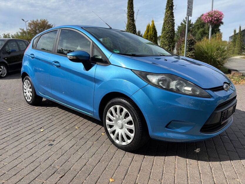 Ford Fiesta 69.900 km 5.500 € Erfurt 99085