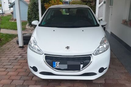 Peugeot 208 87.600 km 4.800 € Erfurt 99087