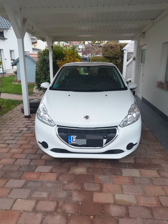 Peugeot 208 87.600 km 4.800 € Erfurt 99087