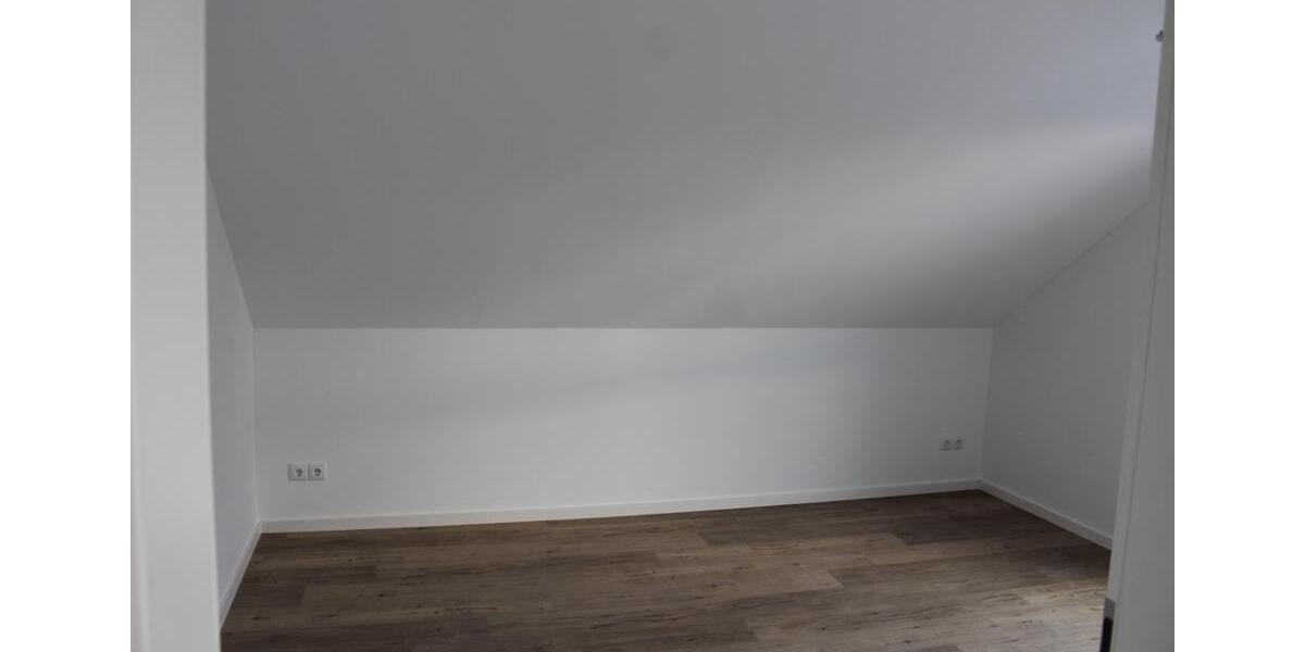 Dachgeschoßwohnung Erfurt Gispersleben - 3 Zimmer, 97 m&sup2;, 1.170&euro; | Angebot:27634714