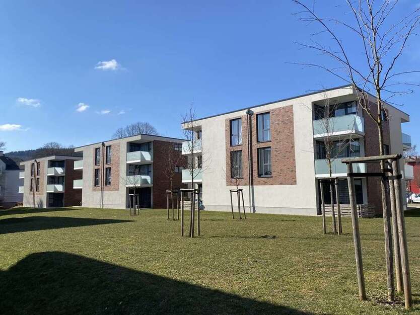 Wohnung zum Mieten in Ilmenau 300 € 35.02 m²