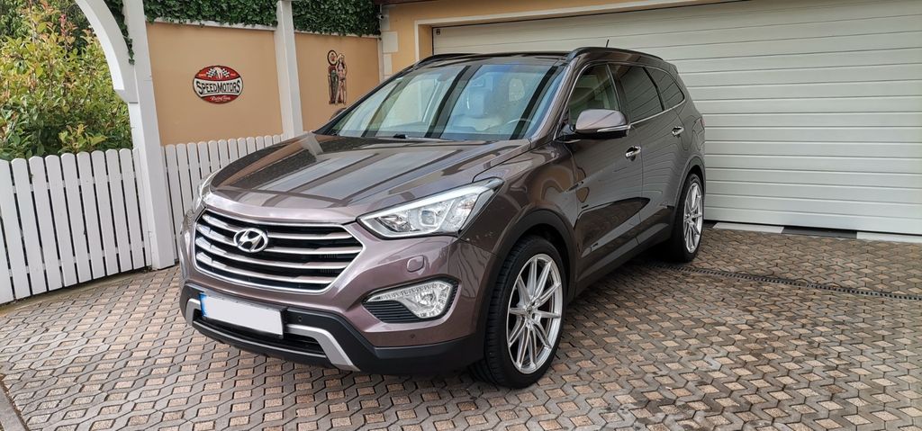 Hyundai Grand Santa Fe 146.800 km 17.499 &euro; Straußfurt 99634