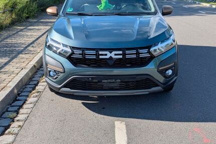 Dacia Sandero 1.680 km 18.000 &euro; Erfurt 99086