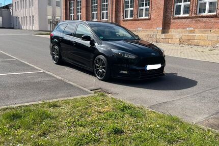 Ford Focus 58.000 km 17.800 &euro; Schwabhausen 99869