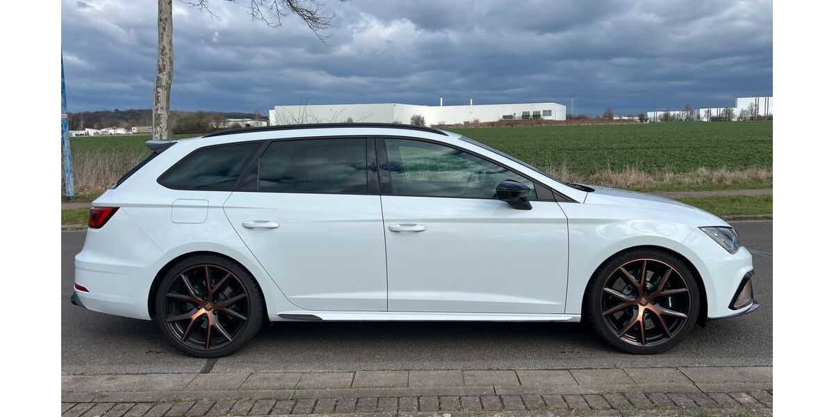 Seat Leon 67.000 km 28.900 &euro; Gotha 99867
