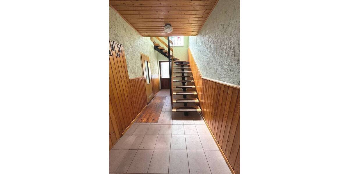 Reihenmittelhaus Ohrdruf - 4 Zimmer, 96 m&sup2;, 45.000&euro; | Angebot:25682864