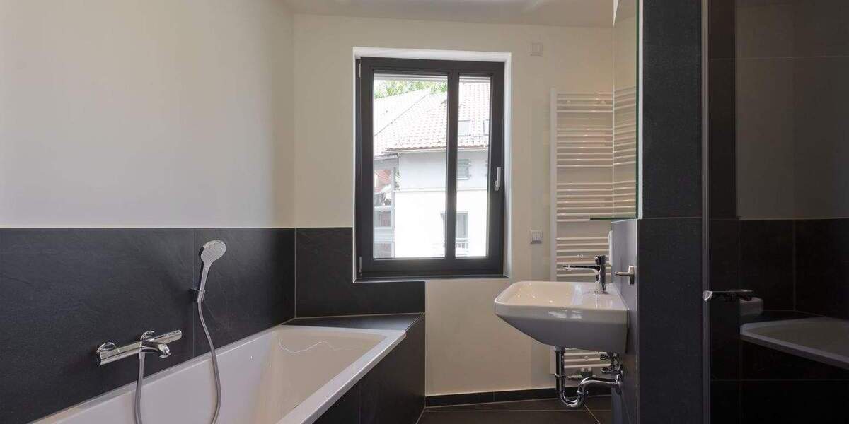 Terrassenwohnung Weimar Altstadt - 3 Zimmer, 95 m&sup2;, 1.450&euro; | Angebot:25679336