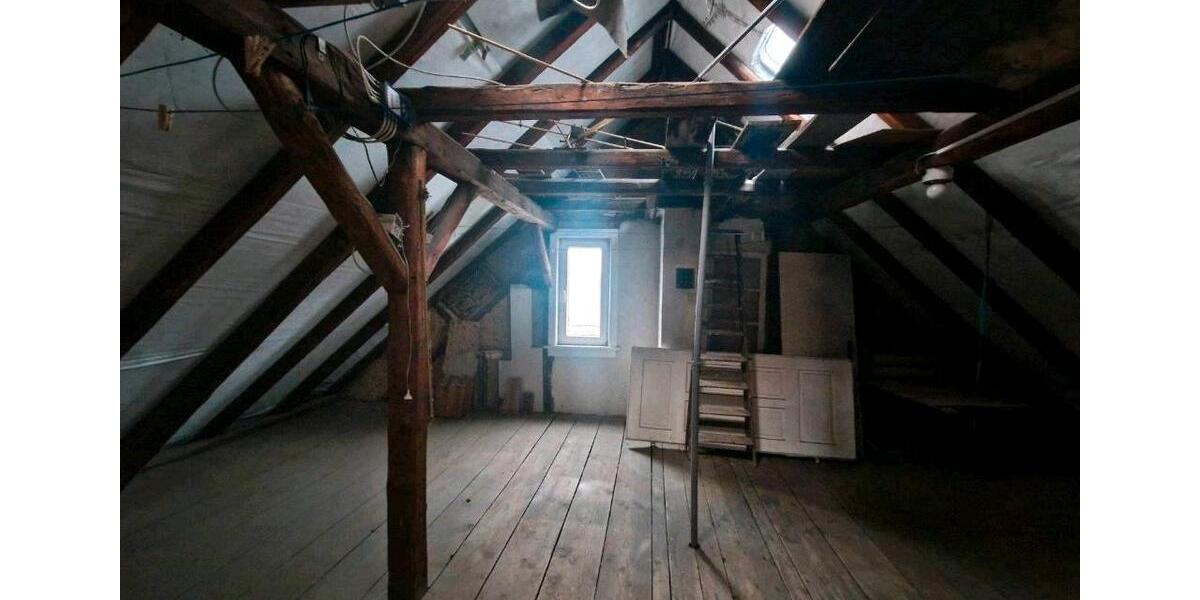 Einfamilienhaus Gotha - 15 Zimmer, 190 m&sup2;, 220.000&euro; | Angebot:26086705