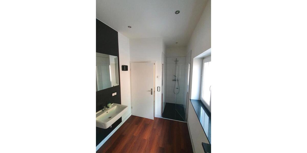 Etagenwohnung Am Ettersberg - 2 Zimmer, 70 m&sup2;, 820&euro; | Angebot:24748918