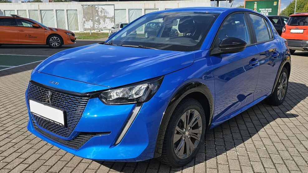 Peugeot 208 23.500 km 18.489 € Weimar 99425