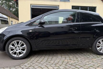 Opel Corsa 99.833 km 2.890 &euro; Erfurt 99084