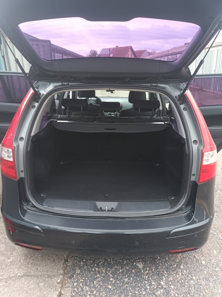 Hyundai i30 CW 92.000 km 4.400 € Erfurt 99084