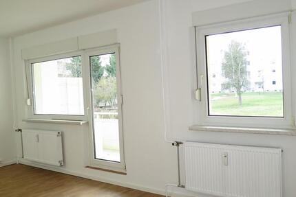 Stilvoll wohnen mit Balkon und offener Küche zimmer