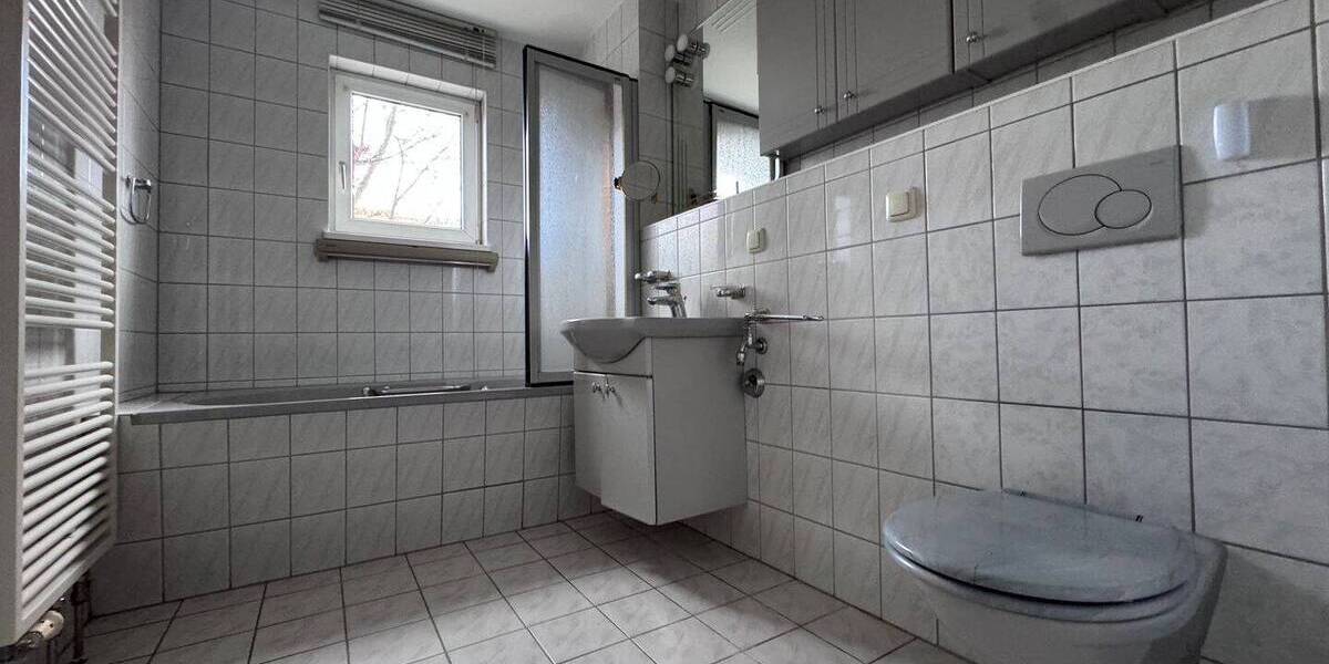 Etagenwohnung Erfurt Ilversgehofen - 2 Zimmer, 75 m&sup2;, 195.000&euro; | Angebot:26029581