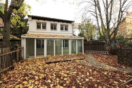 Hinterhaus mit 3 Zimmern, Terrasse, Wintergarten, Gäste-WC in der Eugen-Richter-Straße
