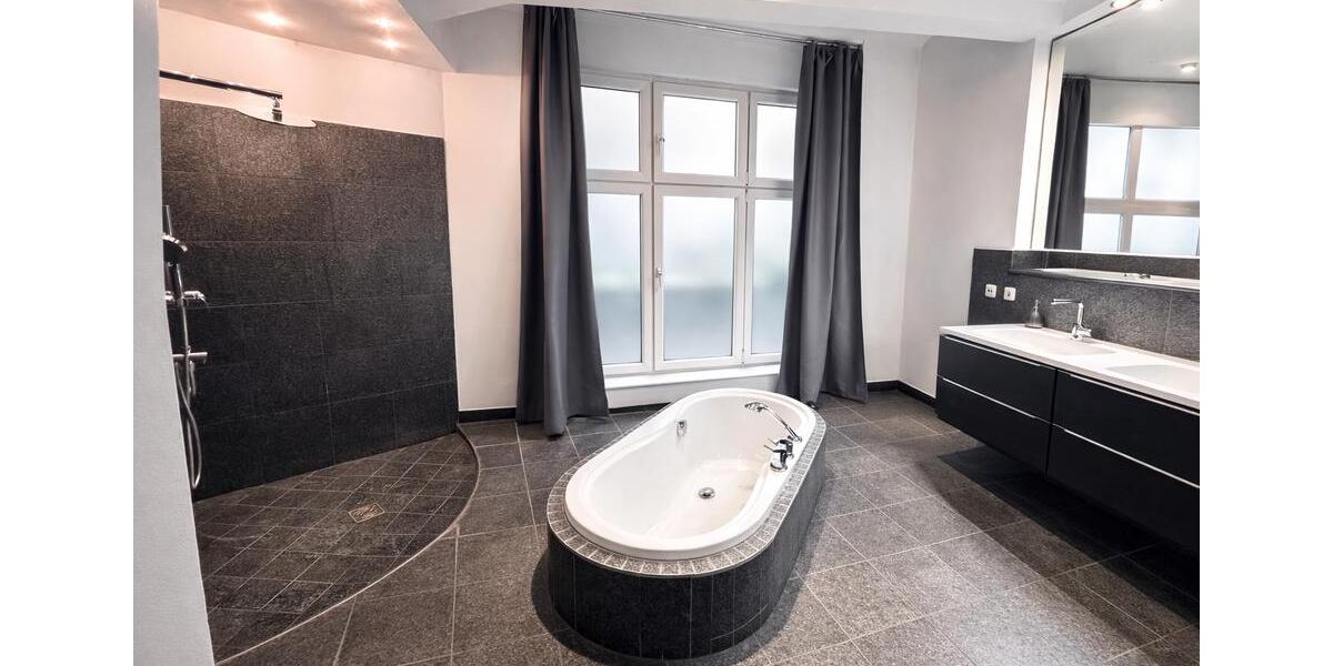 Erdgeschoßwohnung Erfurt - 4 Zimmer, 194 m&sup2;, 2.150&euro; | Angebot:25790850