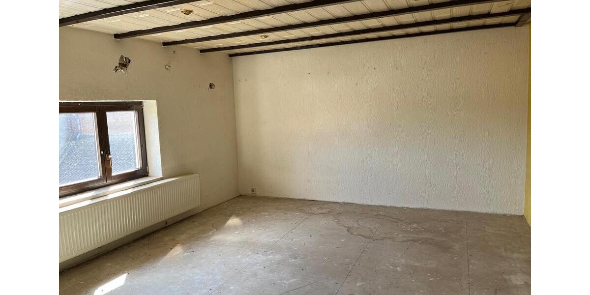 Einfamilienhaus Greußen - 7 Zimmer, 140 m&sup2;, 55.000&euro; | Angebot:25962358