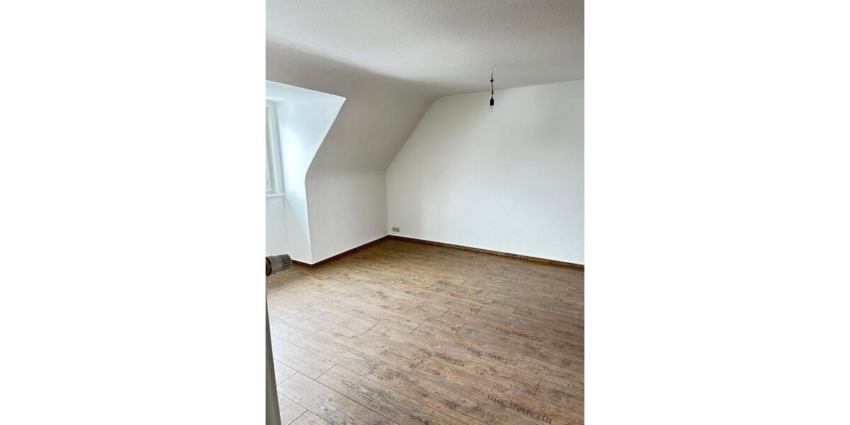 Dachgeschoßwohnung Erfurt Daberstedt - 4 Zimmer, 73 m&sup2;, 720&euro; | Angebot:25080053