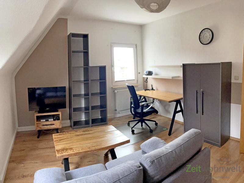 (EF0170_Y) Erfurt: Löbervorstadt, möbliertes Zimmer in schöner Wohnlage im DG mit eigenem Bad, an Wochenendheimfahrer 1 zimmer