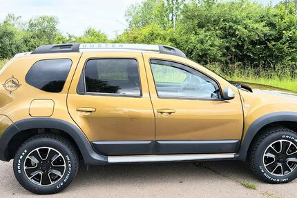 Dacia Duster 124.000 km 8.800 &euro; Erfurt 99091
