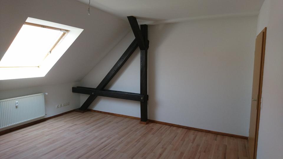 Dachgeschoßwohnung Erfurt Johannesplatz - 4 Zimmer, 130 m&sup2;, 1.400&euro; | Angebot:26048958