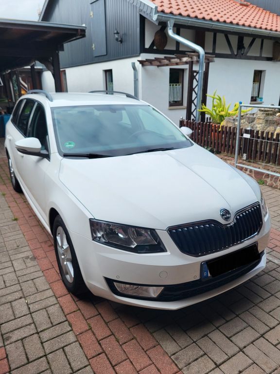 Skoda Octavia 99.000 km 12.900 € Drei Gleichen 99869