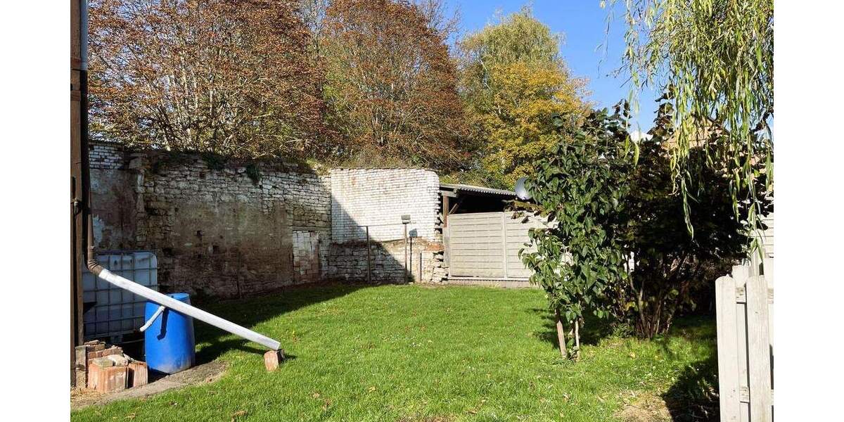 Reihenmittelhaus Greußen - 8 Zimmer, 230 m&sup2;, 140.000&euro; | Angebot:25685506