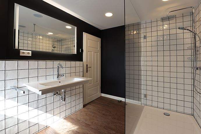 Einfamilienhaus Erfurt Wallichen - 7 Zimmer, 300 m&sup2;, 2.900&euro; | Angebot:26243600