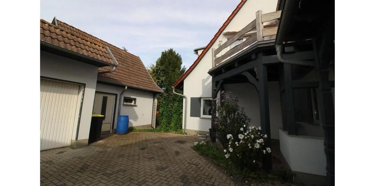 Erdgeschoßwohnung Herbsleben - 4 Zimmer, 103 m&sup2;, 180.000&euro; | Angebot:26764817