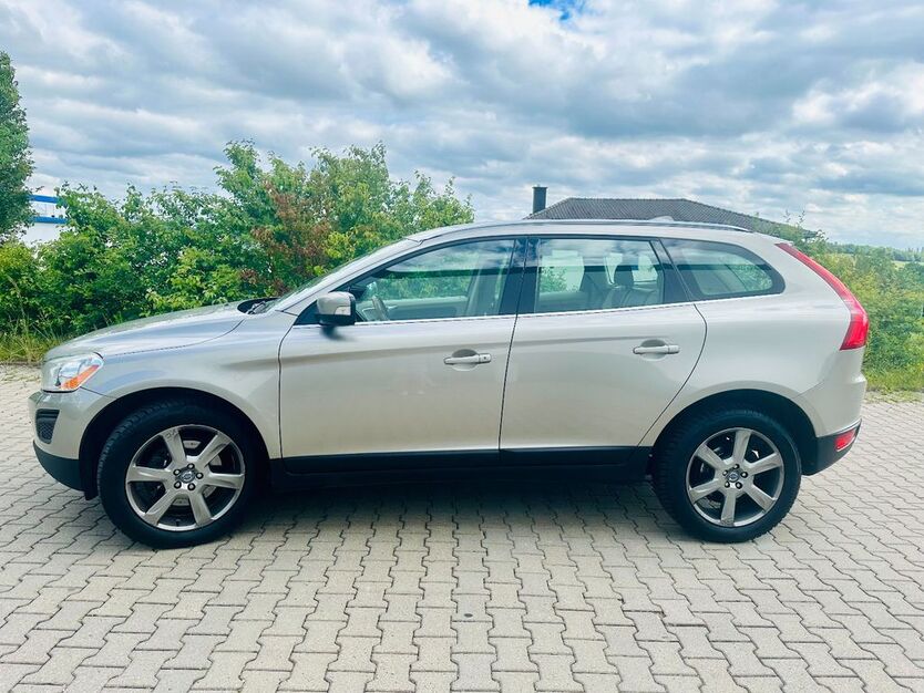 Volvo XC60 280.000 km 9.600 € Erfurt 99610