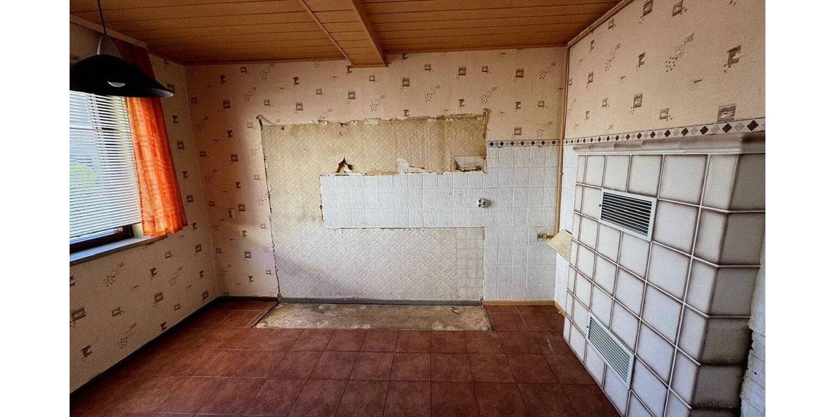 Reihenmittelhaus Ohrdruf - 4 Zimmer, 96 m&sup2;, 45.000&euro; | Angebot:25682864
