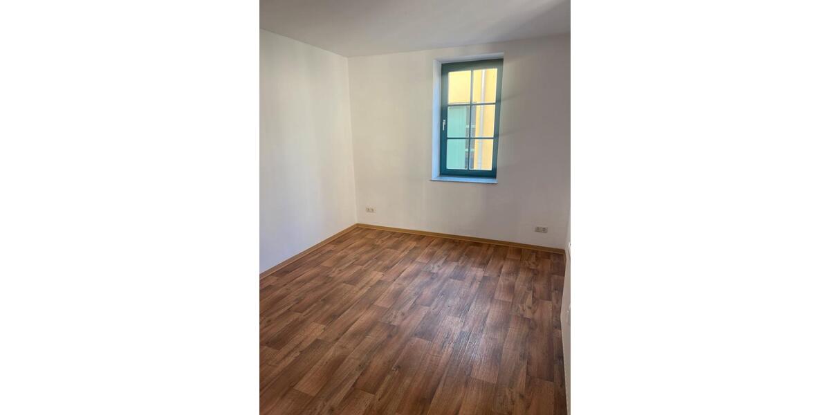 Erdgeschoßwohnung Elxleben - 3 Zimmer, 72 m&sup2;, 850&euro; | Angebot:25325663