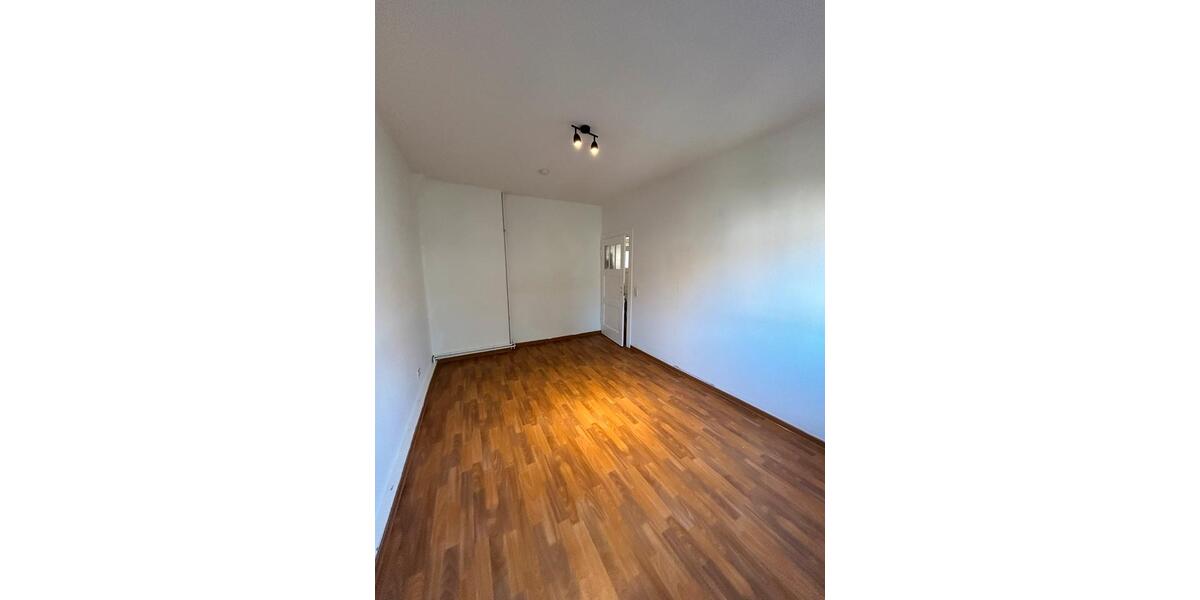 Dachgeschoßwohnung Am Ettersberg - 3 Zimmer, 70 m&sup2;, 520&euro; | Angebot:25269875