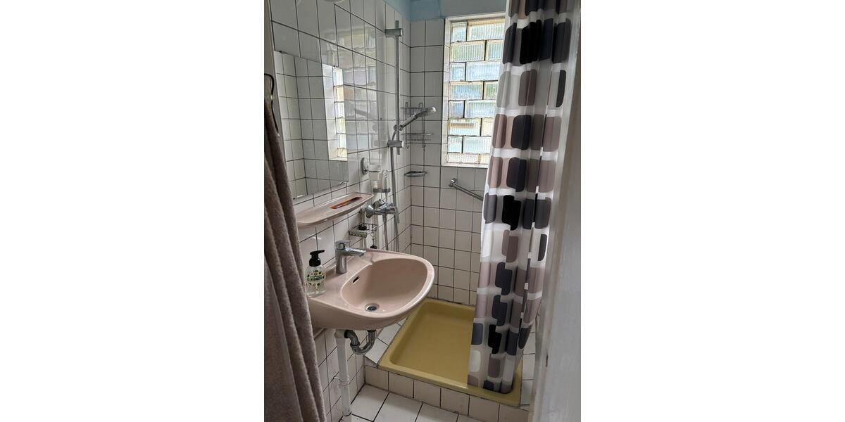 Reihenhaus Ohrdruf - 7 Zimmer, 128 m&sup2;, 150.000&euro; | Angebot:26962381