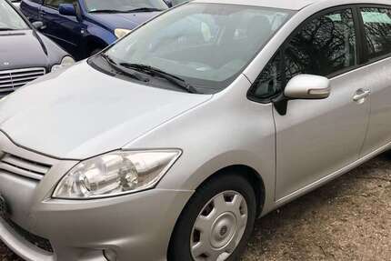 Toyota Auris 178.000 km 4.400 &euro; Erfurt 99086