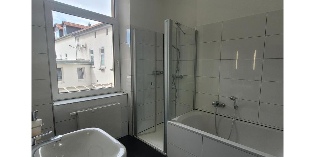 Jetzt einziehen und erst im Januar Miete zahlen!!! 3 zimmer