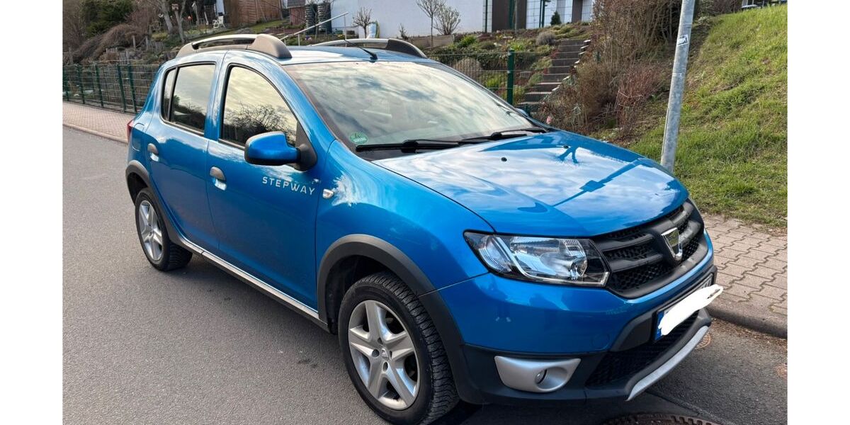 Dacia Sandero 94.000 km 5.700 &euro; Erfurt 99092