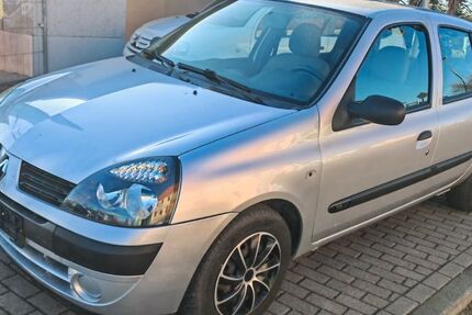 Renault Clio 97.000 km 1.990 &euro; Umpferstedt 99441