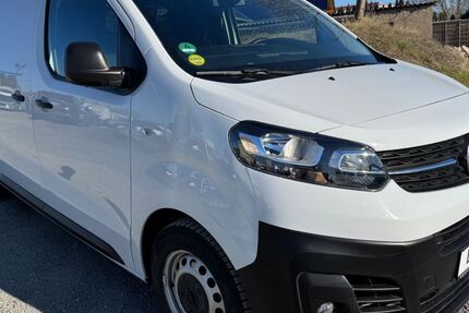 Opel Vivaro 21.791 km 24.750 € Weimar 99423