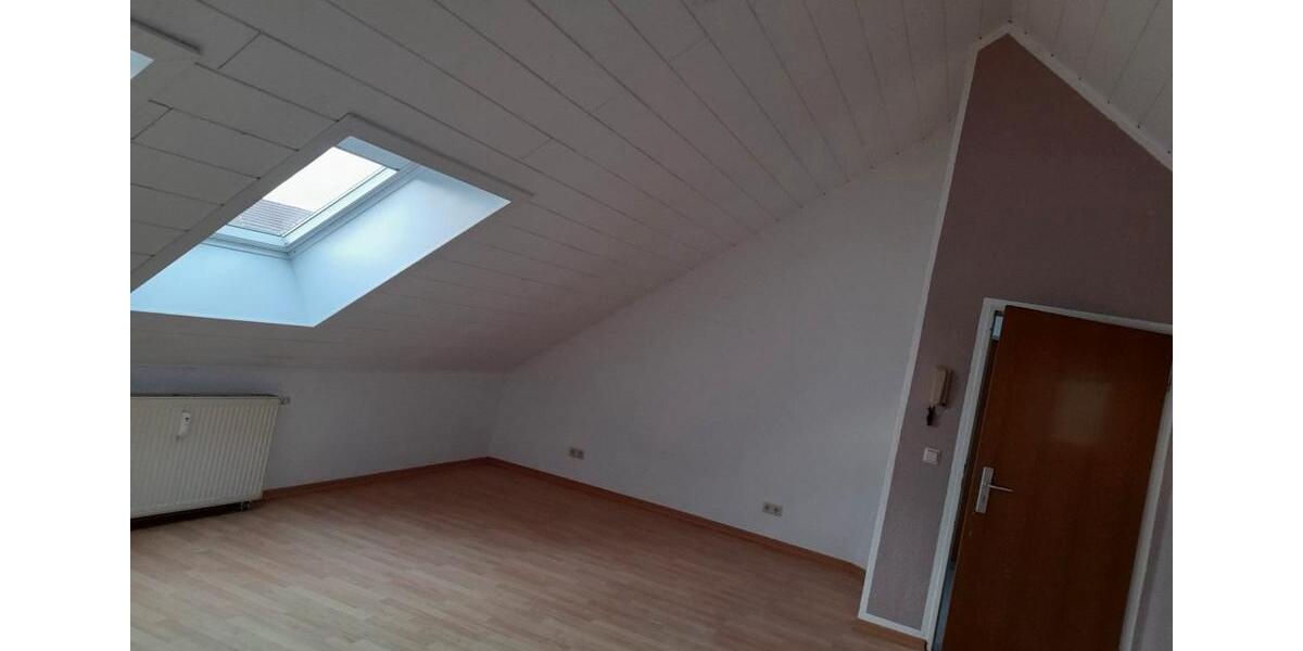 Dachgeschoßwohnung Drei Gleichen - 1 Zimmer, 44 m&sup2;, 26.900&euro; | Angebot:23190985